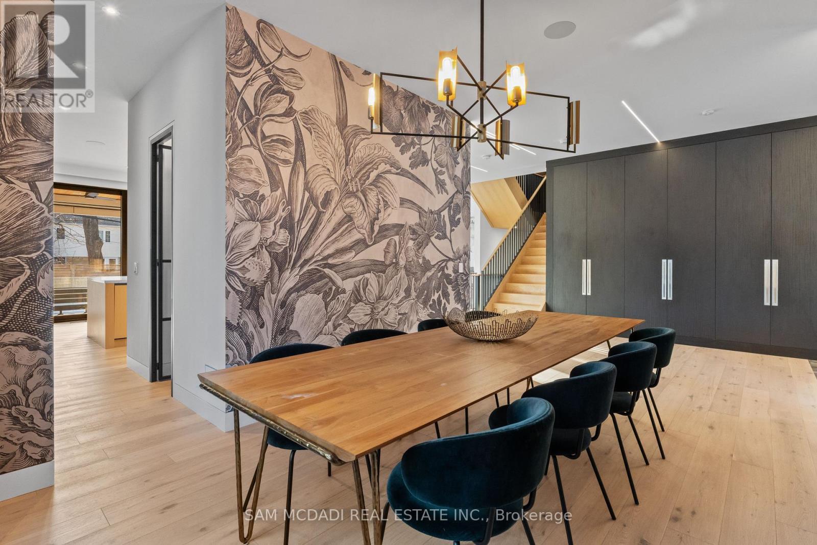2186 Harcourt Crescent, Mississauga, ON - Indoor Photo Showing Dining Room