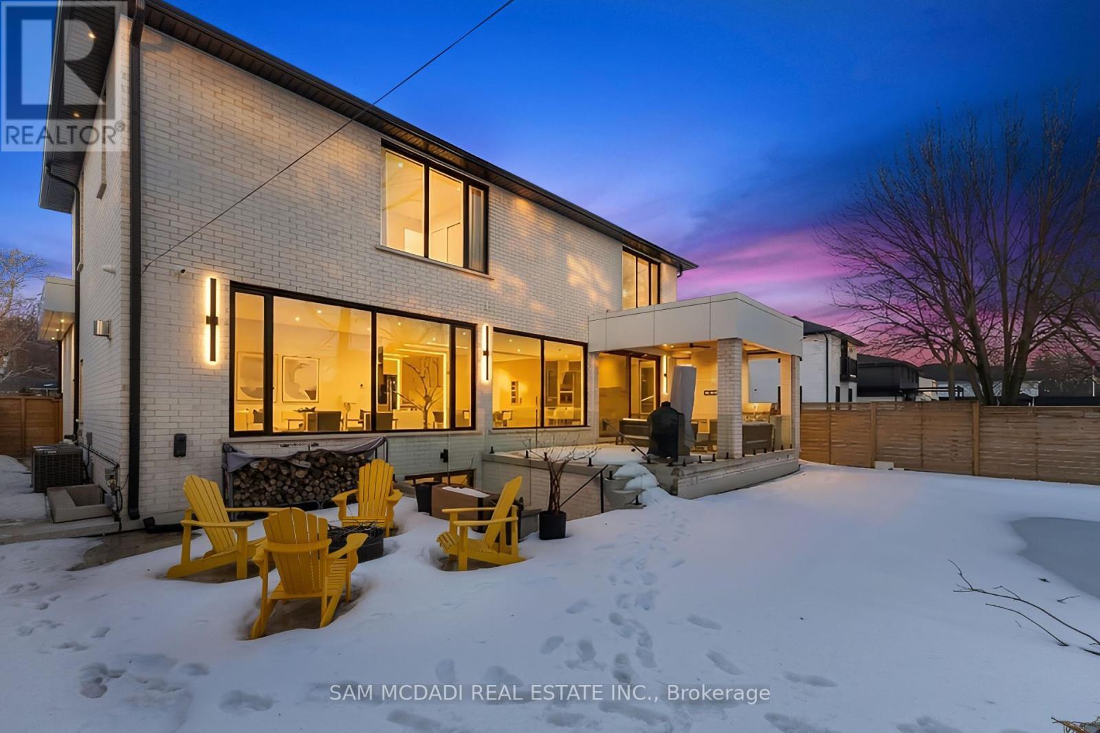 2186 Harcourt Crescent, Mississauga, ON - Outdoor With Deck Patio Veranda With Exterior