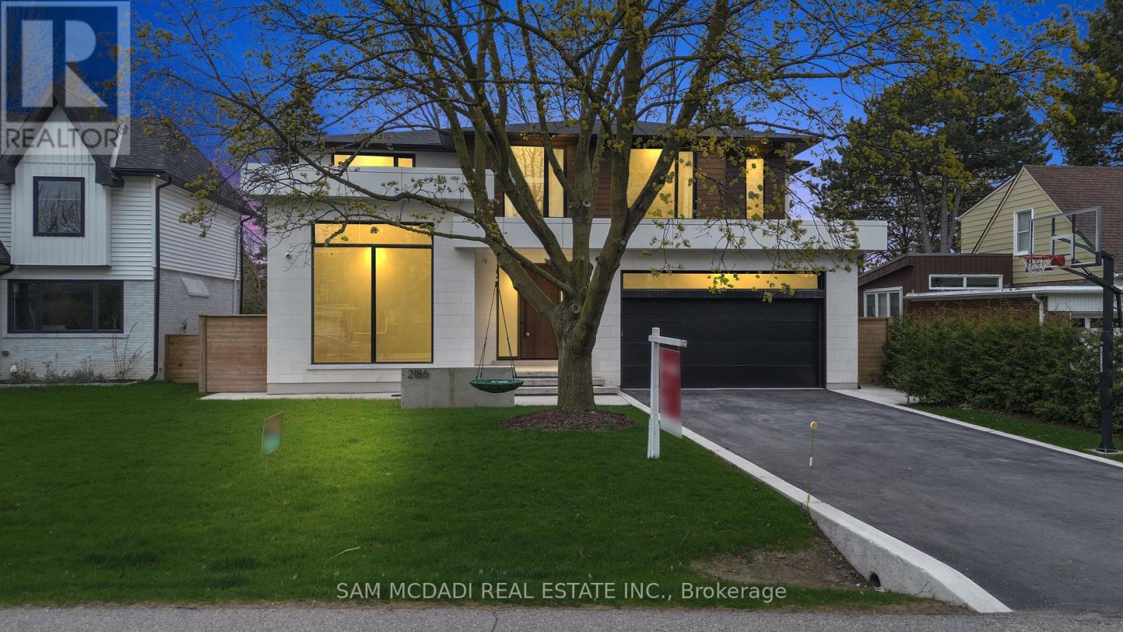 2186 Harcourt Crescent, Mississauga, ON - Outdoor With Facade