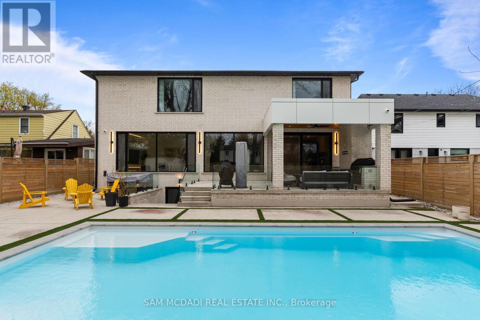 2186 Harcourt Crescent, Mississauga, ON - Outdoor With In Ground Pool With Deck Patio Veranda