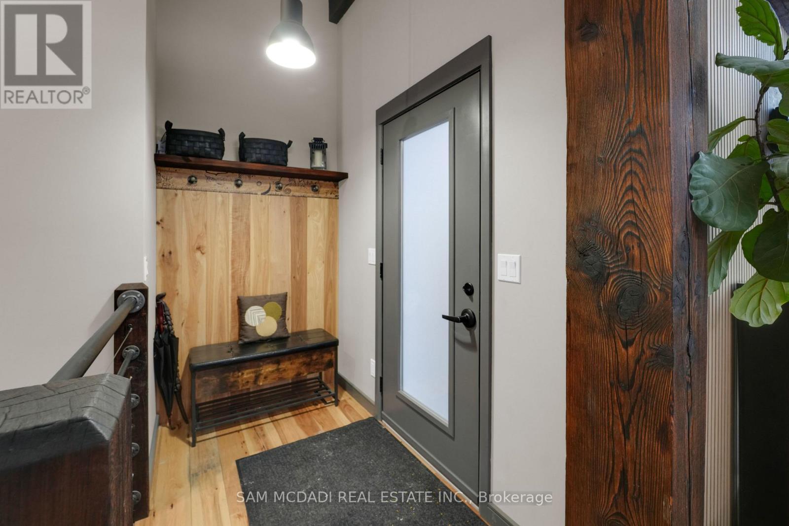 2084 Grand Boulevard, Burlington, ON - Indoor Photo Showing Other Room