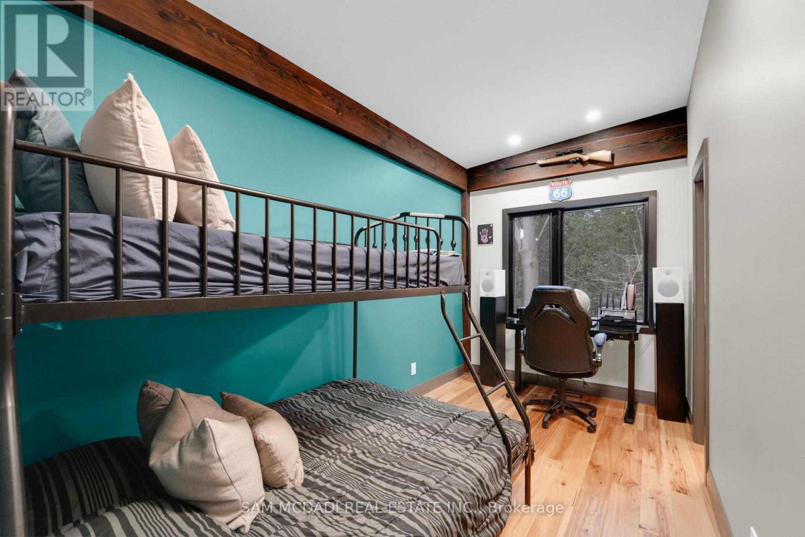 2084 Grand Boulevard, Burlington, ON - Indoor Photo Showing Bedroom