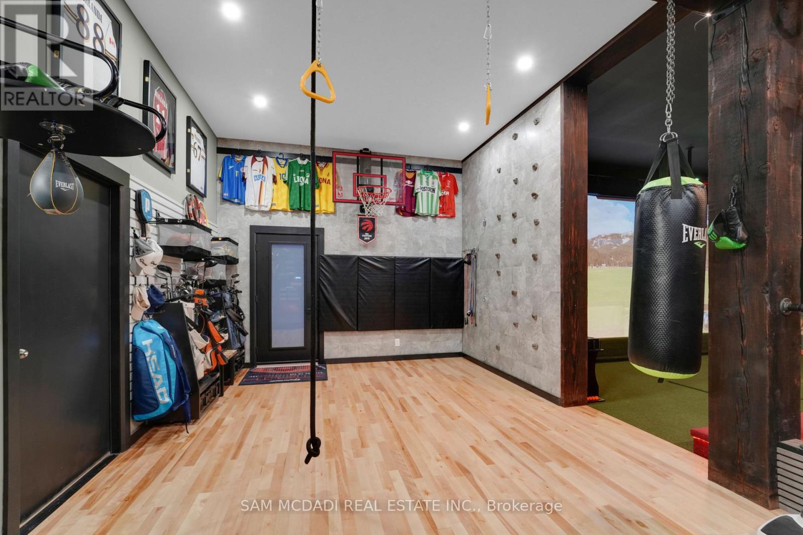 2084 Grand Boulevard, Burlington, ON - Indoor Photo Showing Other Room