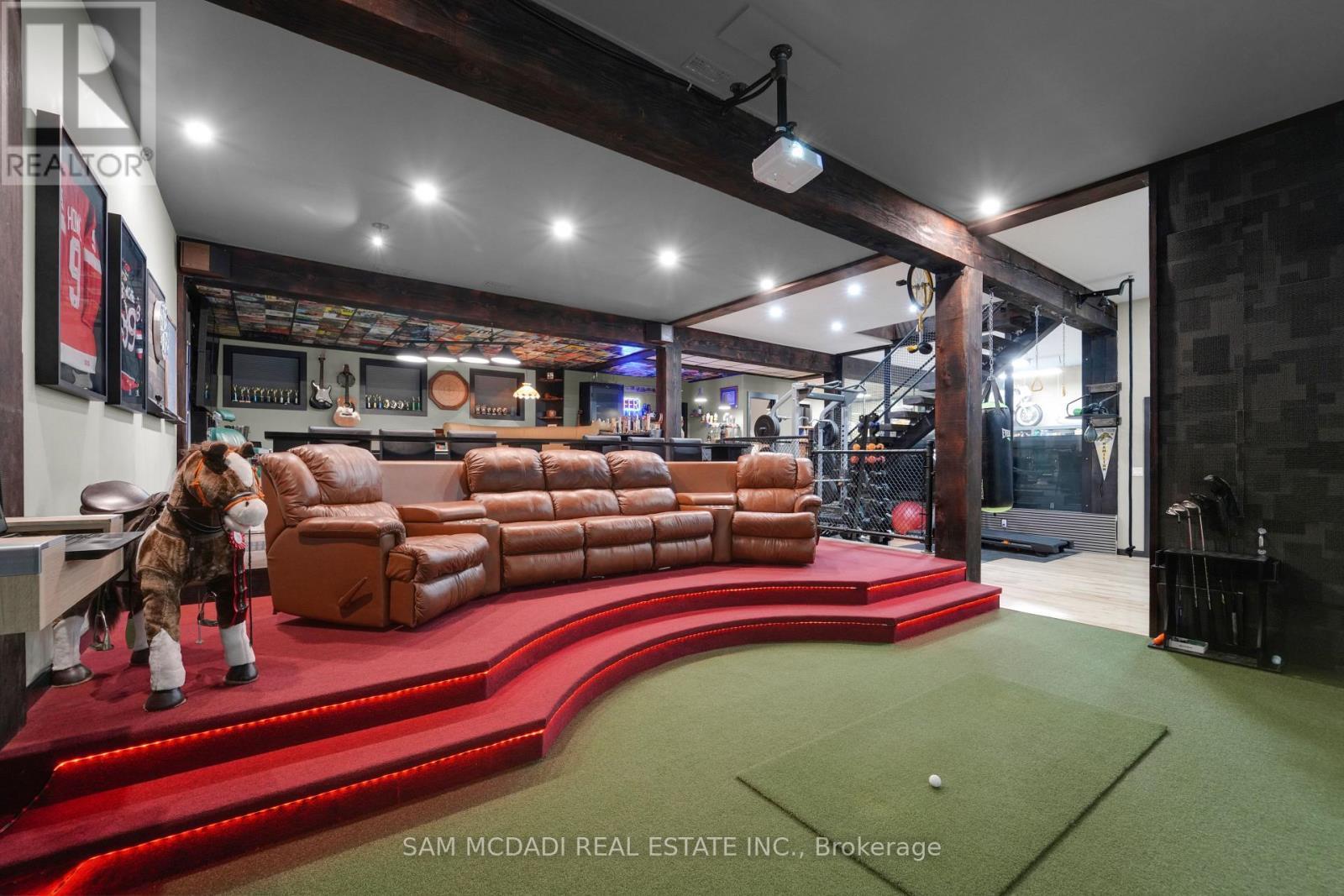 2084 Grand Boulevard, Burlington, ON - Indoor Photo Showing Other Room