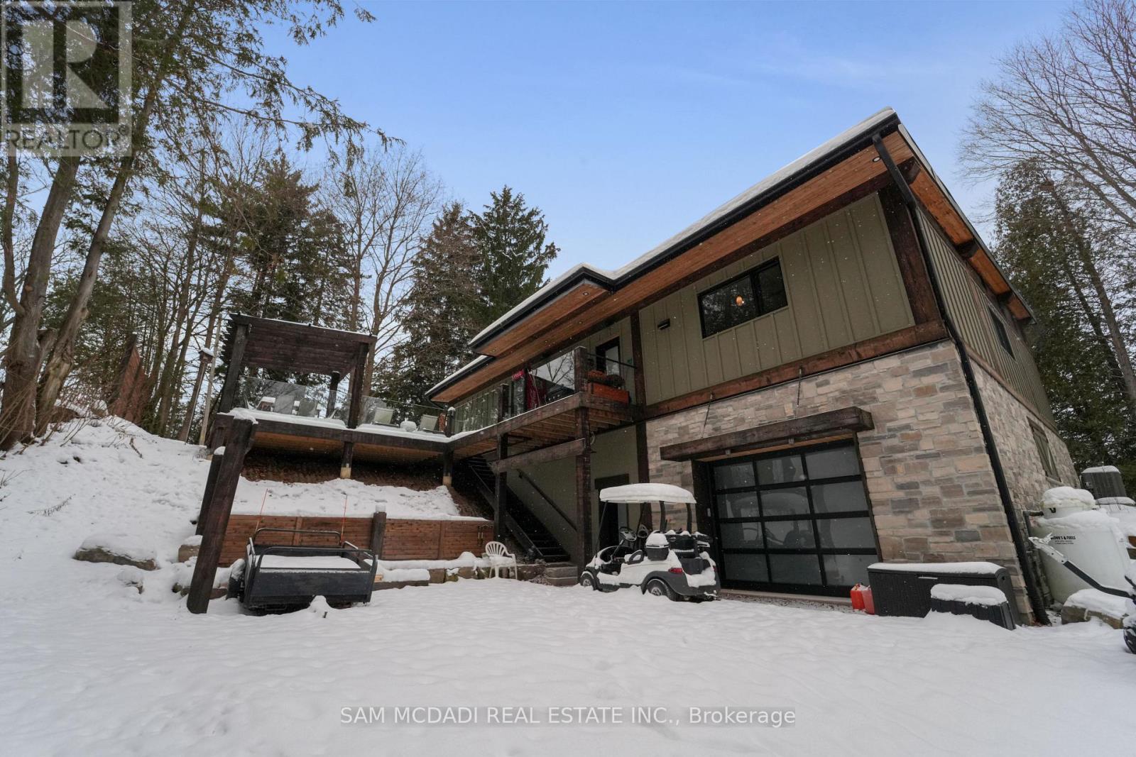 2084 Grand Boulevard, Burlington, ON - Outdoor