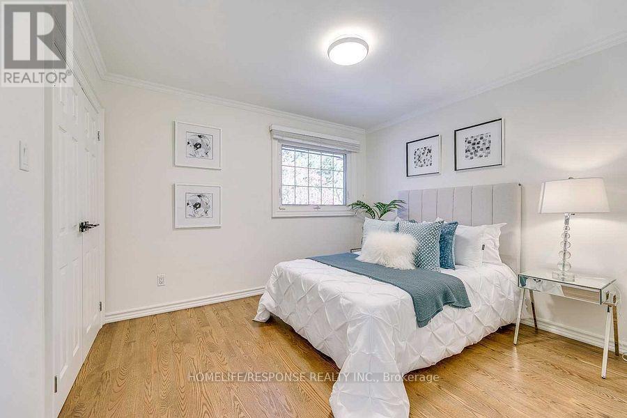 3640 Burnbrae Drive, Mississauga, ON - Indoor Photo Showing Bedroom