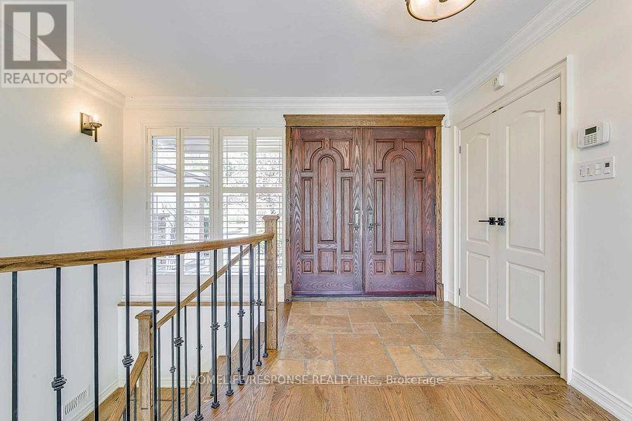 3640 Burnbrae Drive, Mississauga, ON - Indoor Photo Showing Other Room