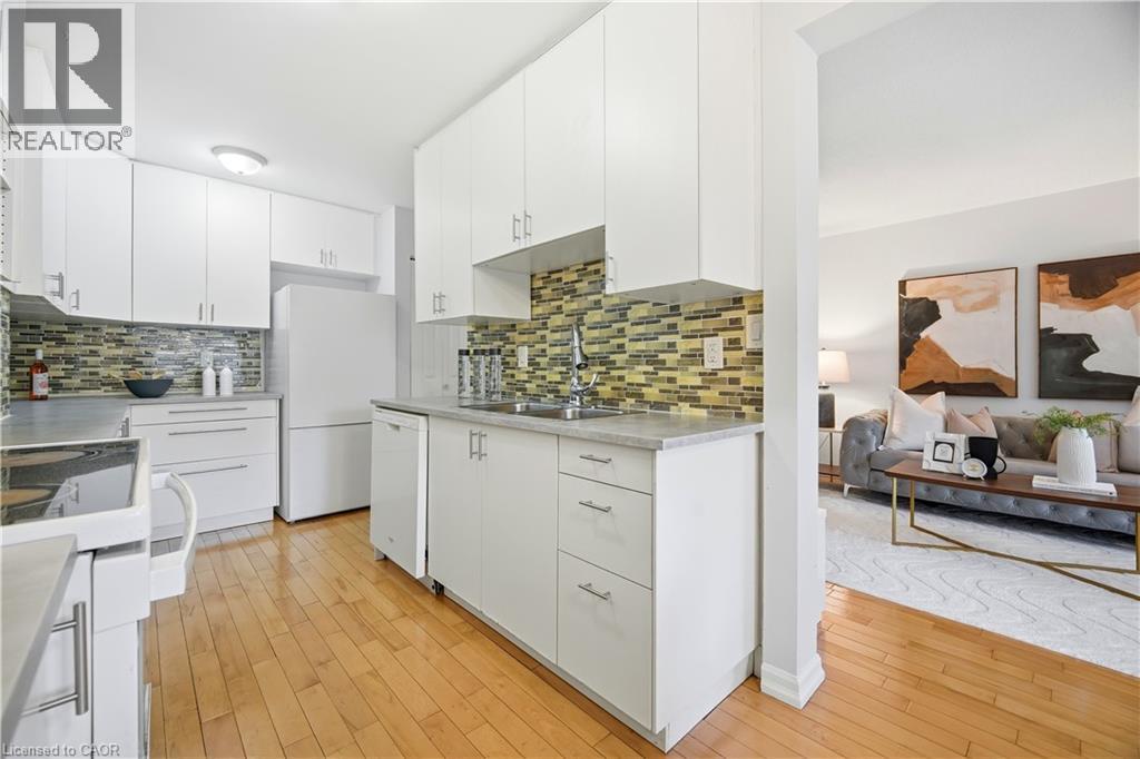 424 Jackson Street W, Hamilton, ON - Indoor Photo Showing Kitchen With Double Sink