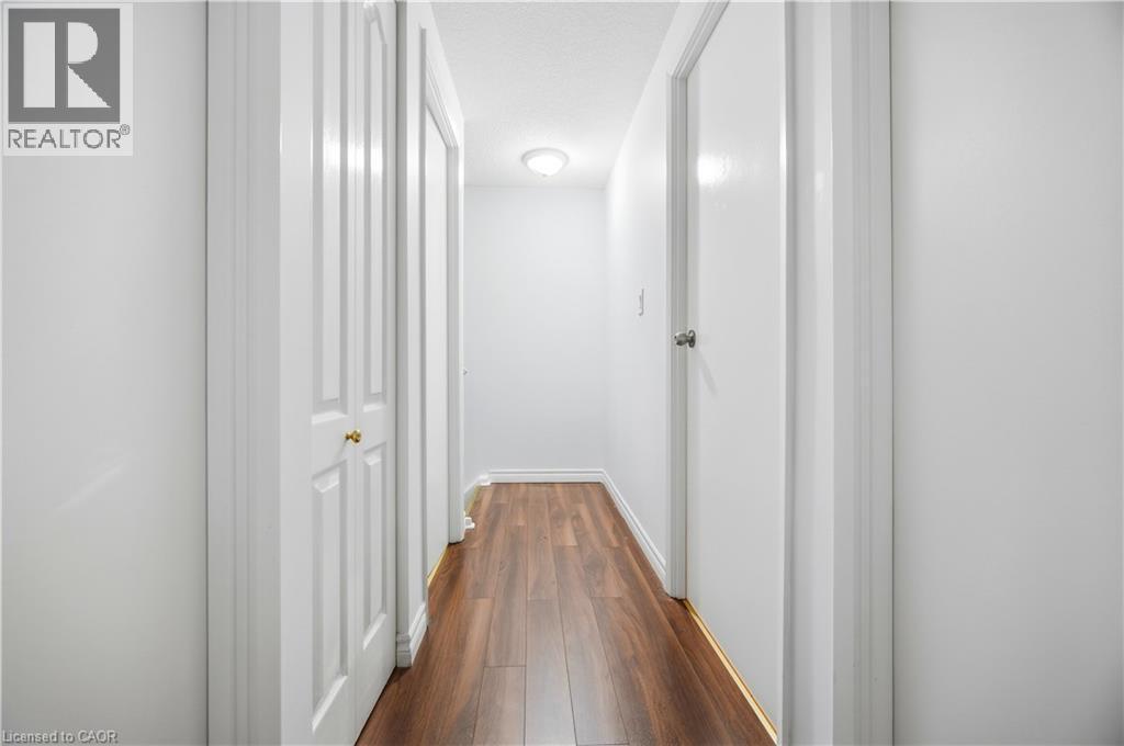 424 Jackson Street W, Hamilton, ON - Indoor Photo Showing Other Room