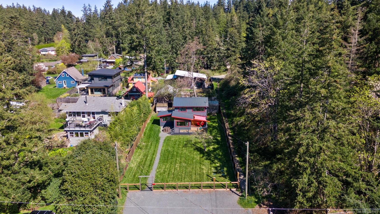 1304 Midden Rd, Comox, BC