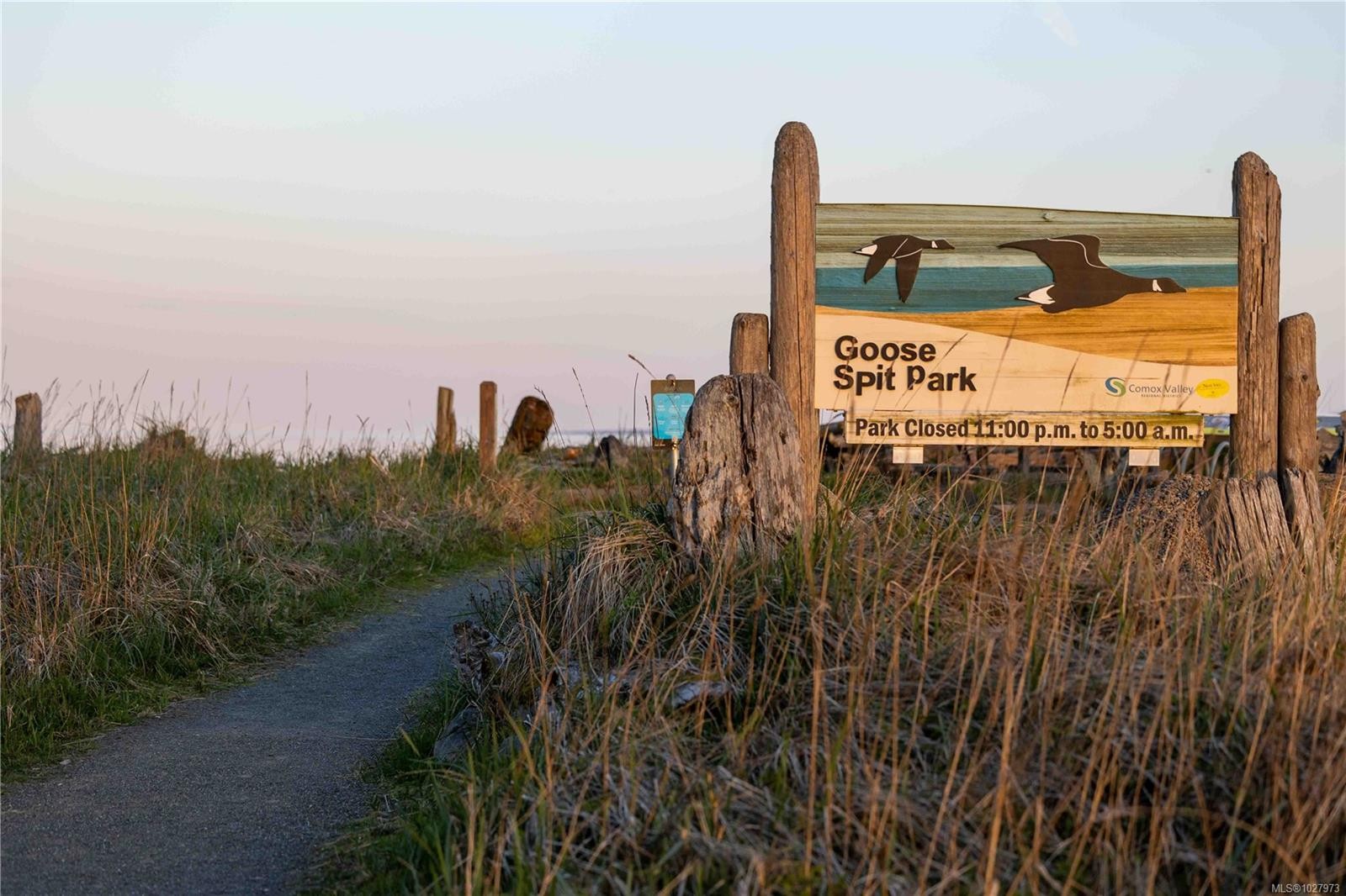 1304 Midden Rd, Comox, BC