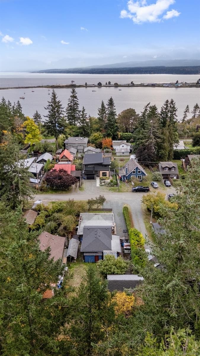 1314 Docliddle Rd, Comox, BC