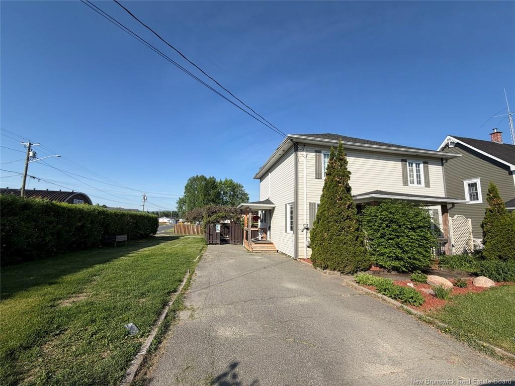 16 Des Érables Ave, Clair, NB