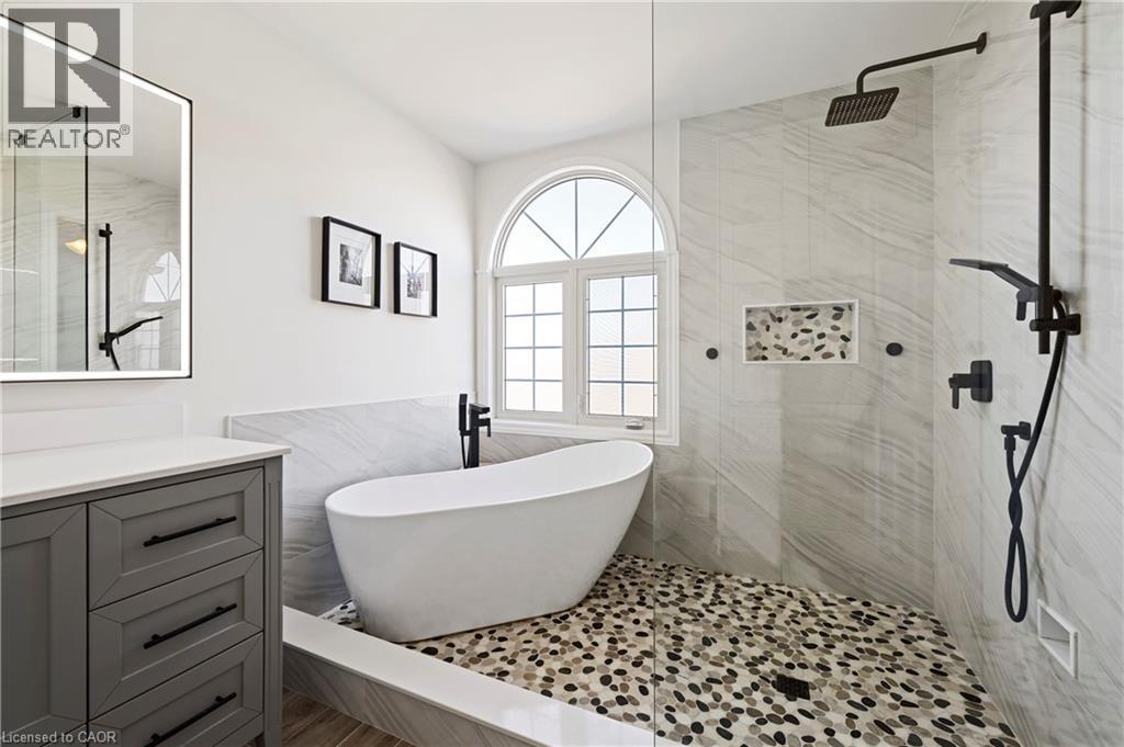 77 Morgan Drive, Caledonia, ON - Indoor Photo Showing Bathroom