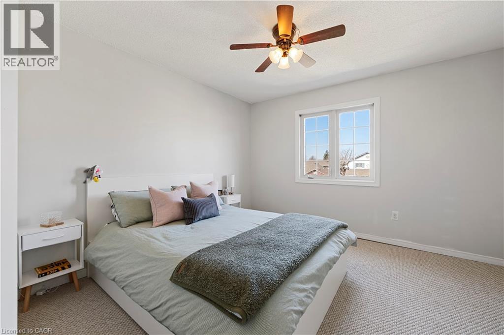 77 Morgan Drive, Caledonia, ON - Indoor Photo Showing Bedroom