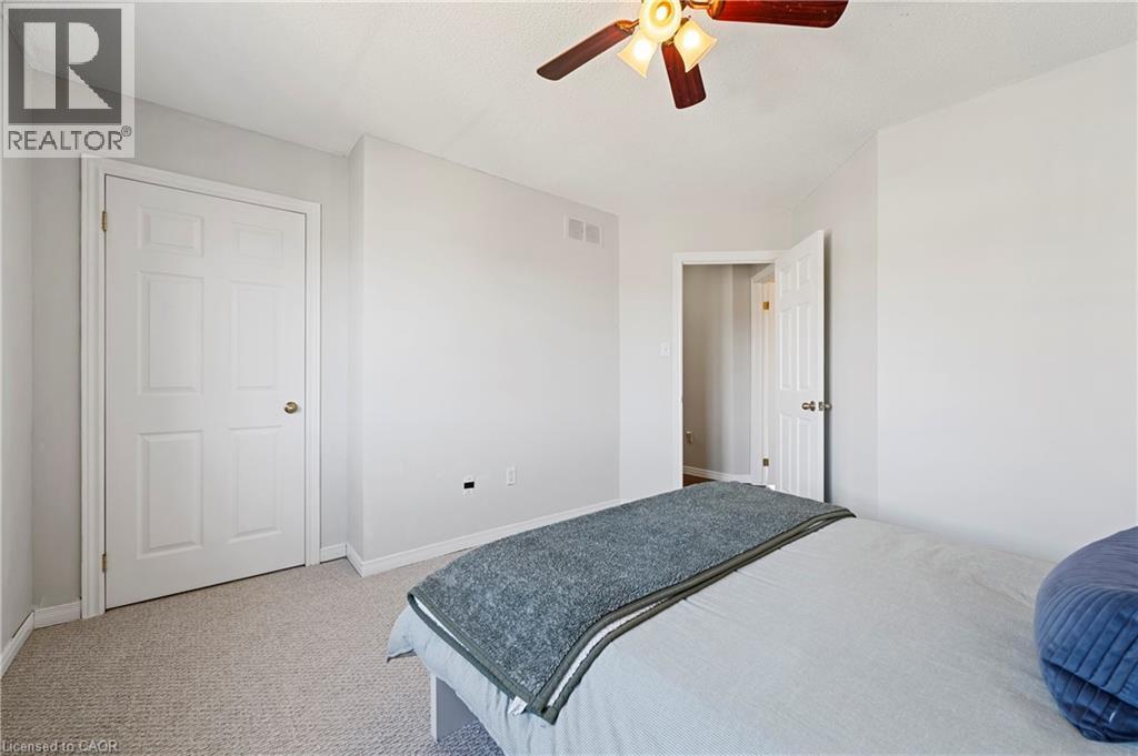 77 Morgan Drive, Caledonia, ON - Indoor Photo Showing Bedroom