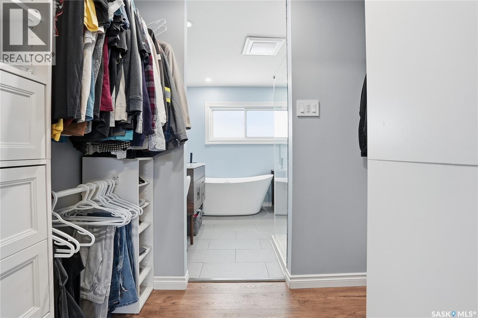 39 Cantlon Crescent, Saskatoon, SK - Indoor With Storage