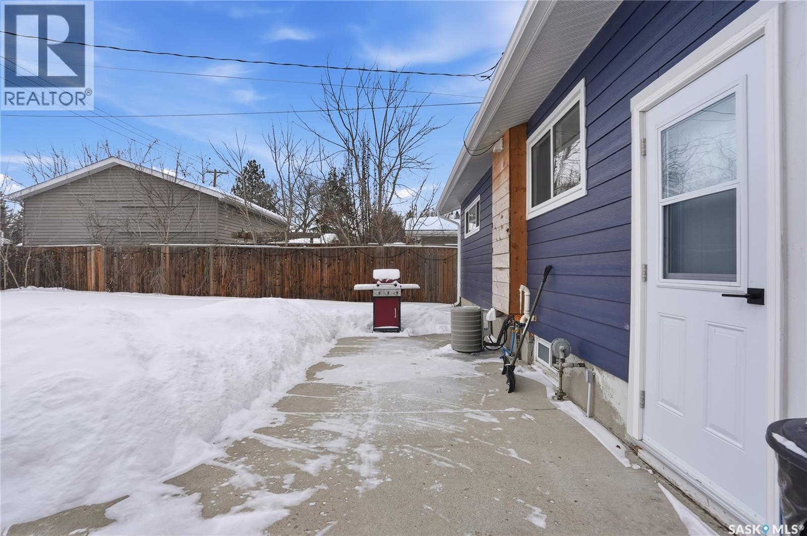 39 Cantlon Crescent, Saskatoon, SK - Outdoor
