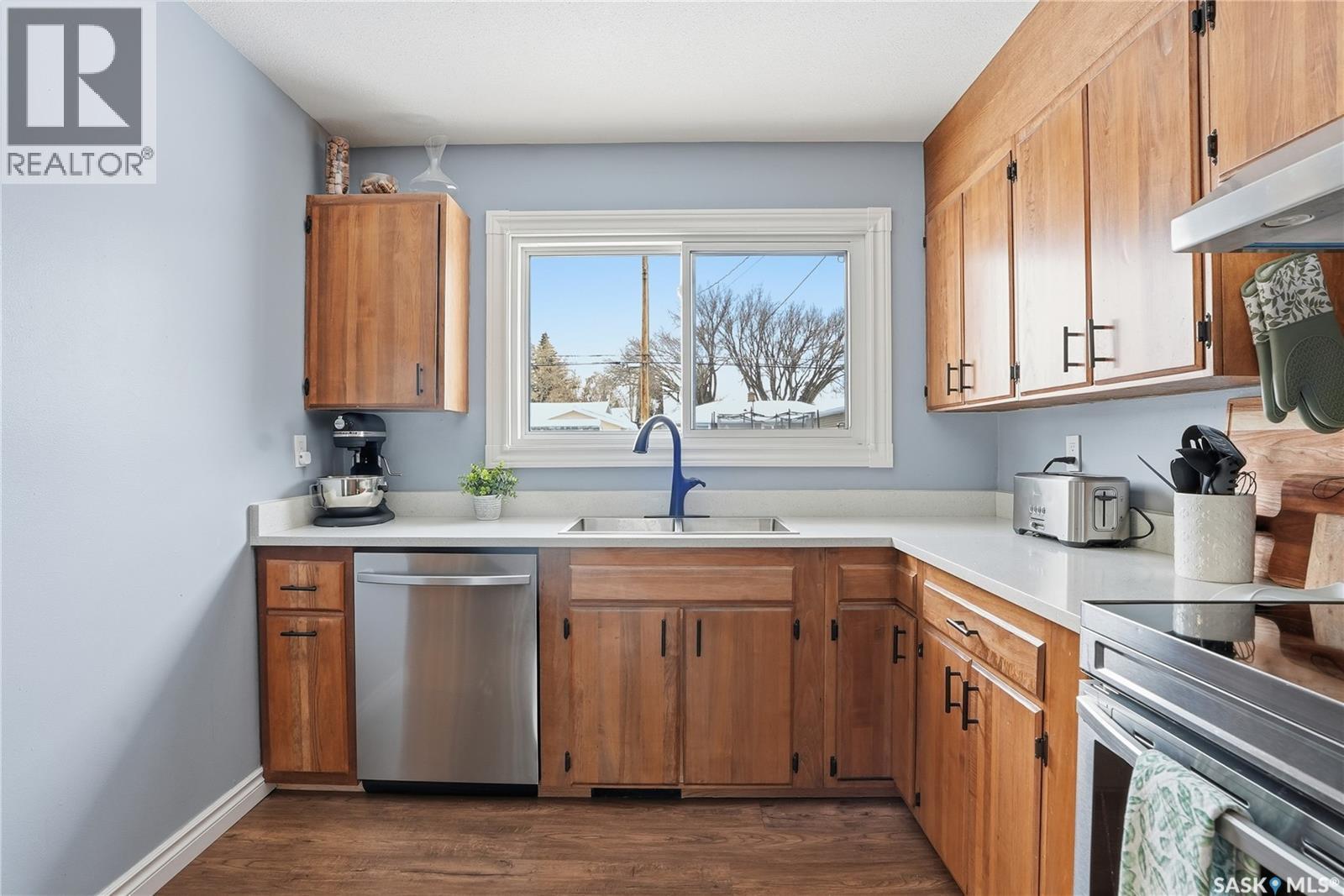 39 Cantlon Crescent, Saskatoon, SK - Indoor Photo Showing Kitchen