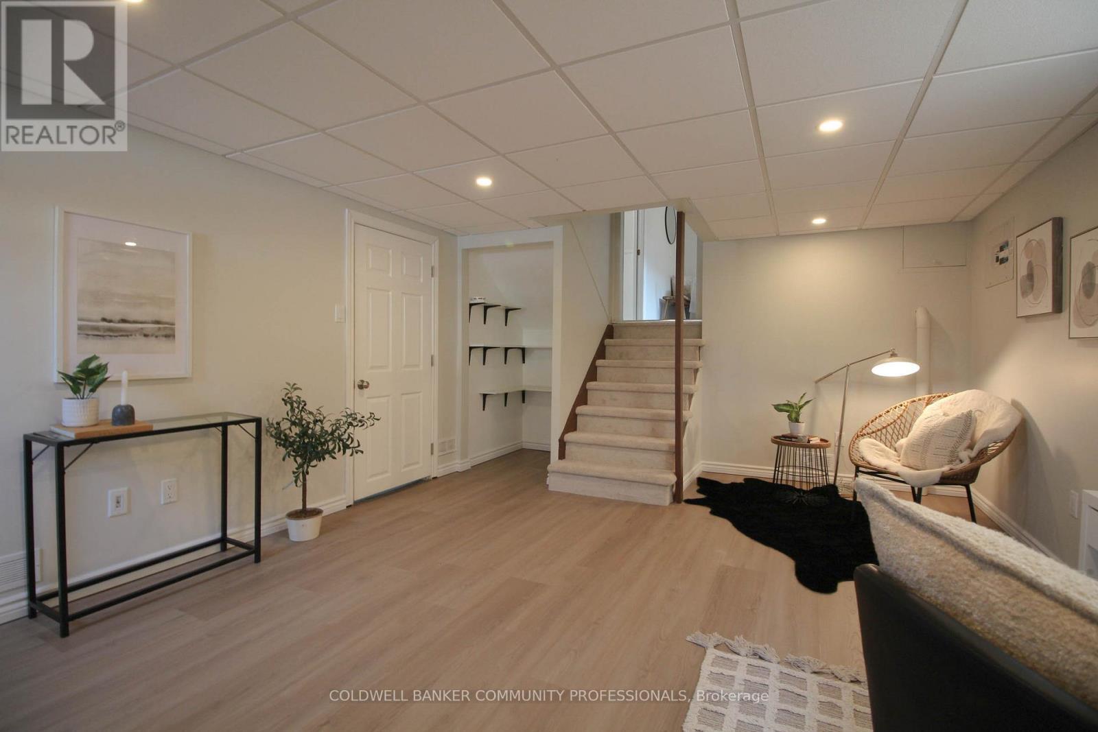 918 Upper Ottawa Street, Hamilton, ON - Indoor Photo Showing Other Room