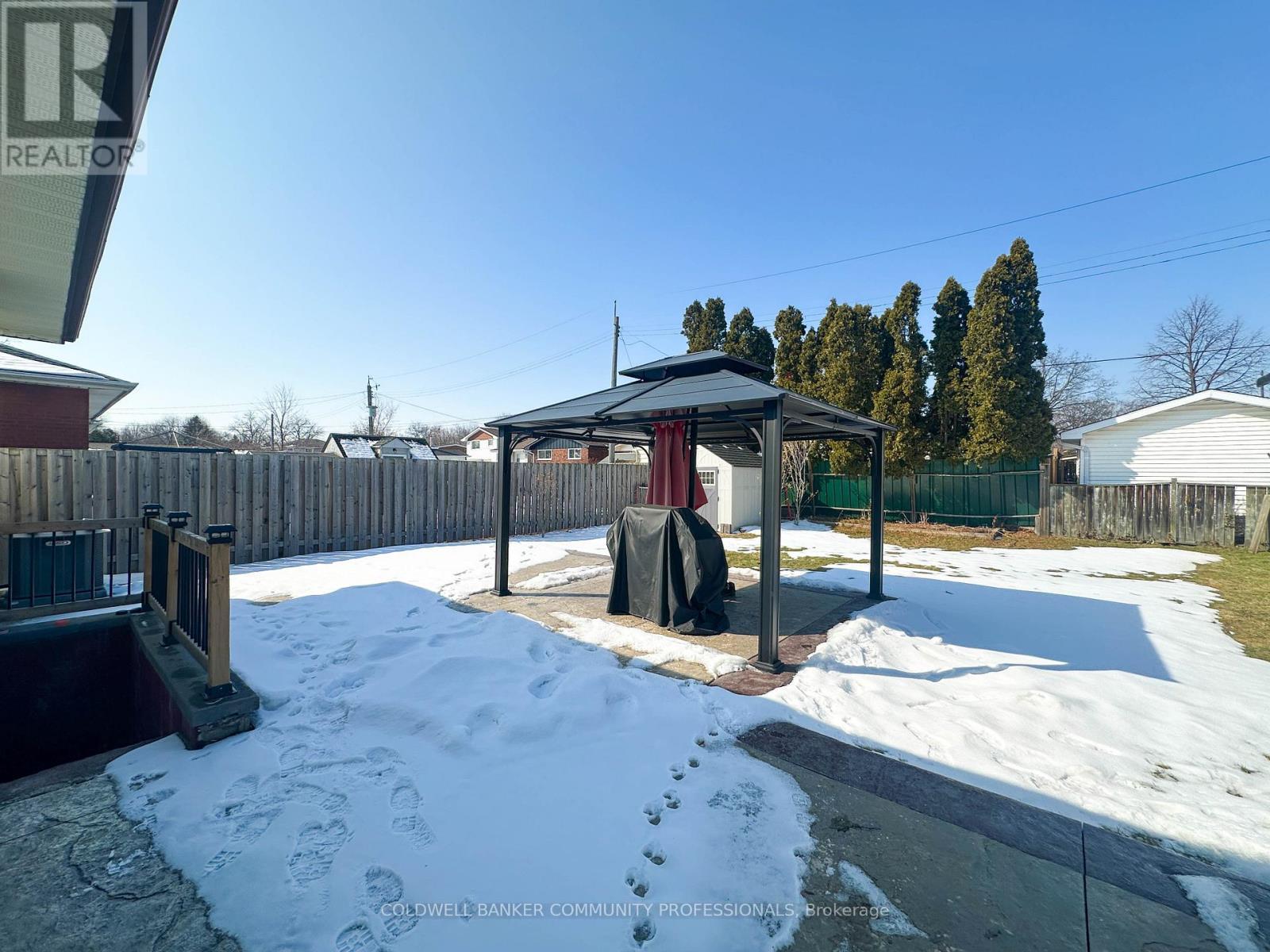 918 Upper Ottawa Street, Hamilton, ON - Outdoor With Backyard