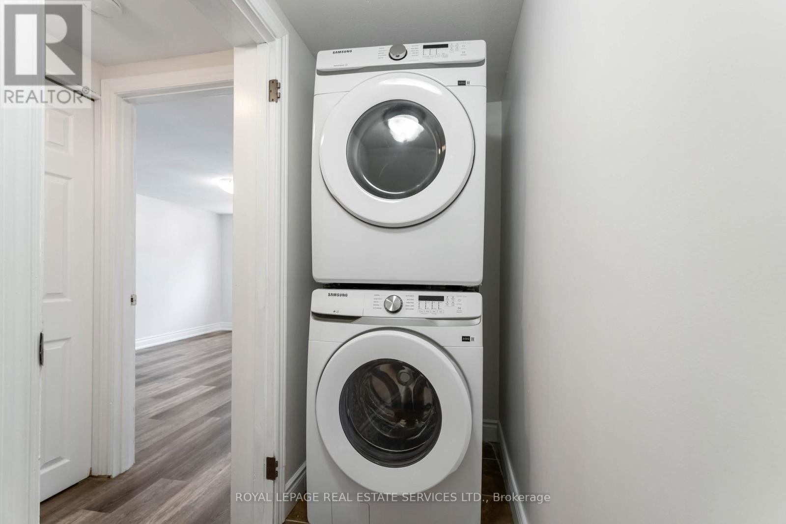 9 Isaac Court, Hamilton, ON - Indoor Photo Showing Laundry Room