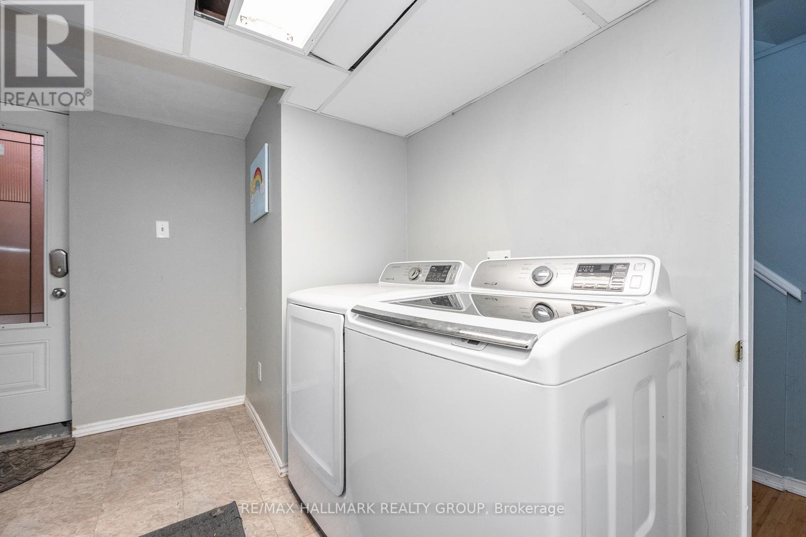 2223 Halifax Drive, Ottawa, ON - Indoor Photo Showing Laundry Room