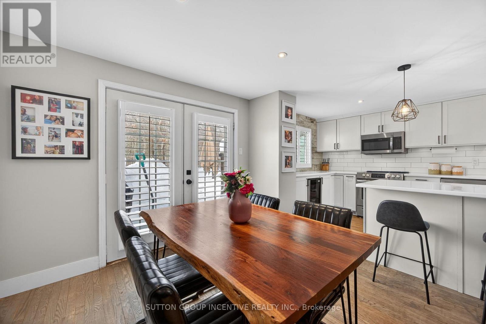 56 Shakespeare Crescent, Barrie, ON - Indoor Photo Showing Dining Room