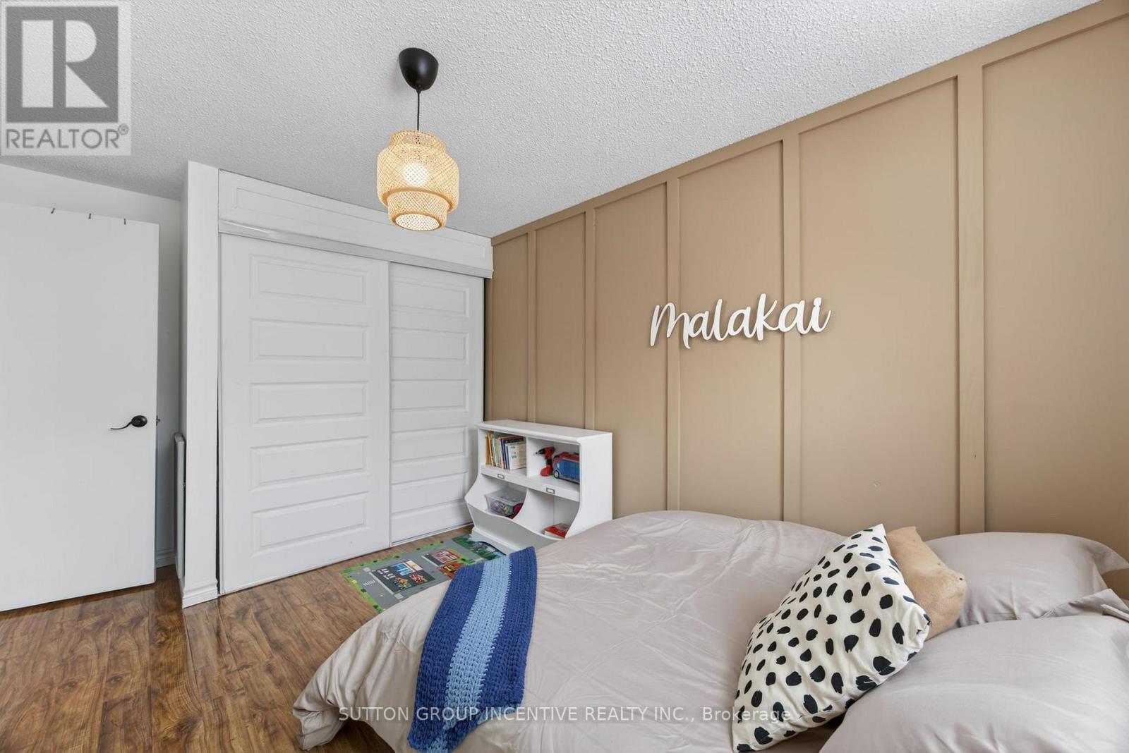 56 Shakespeare Crescent, Barrie, ON - Indoor Photo Showing Bedroom