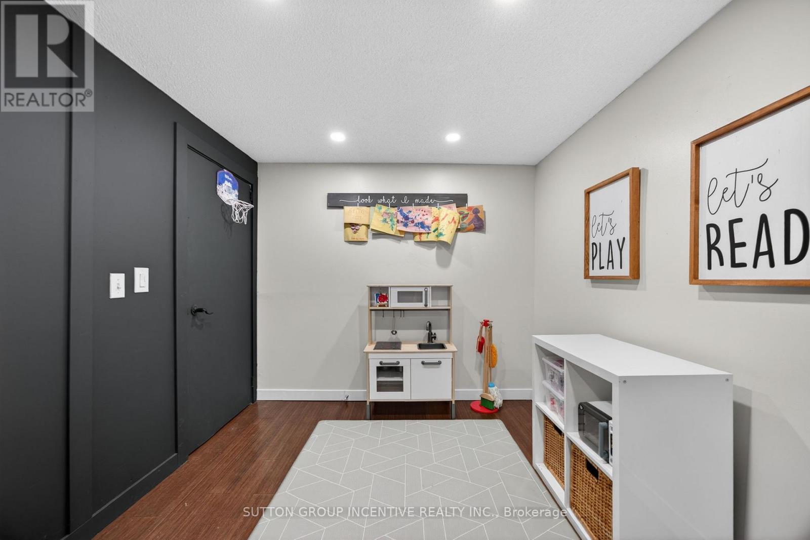 56 Shakespeare Crescent, Barrie, ON - Indoor Photo Showing Other Room