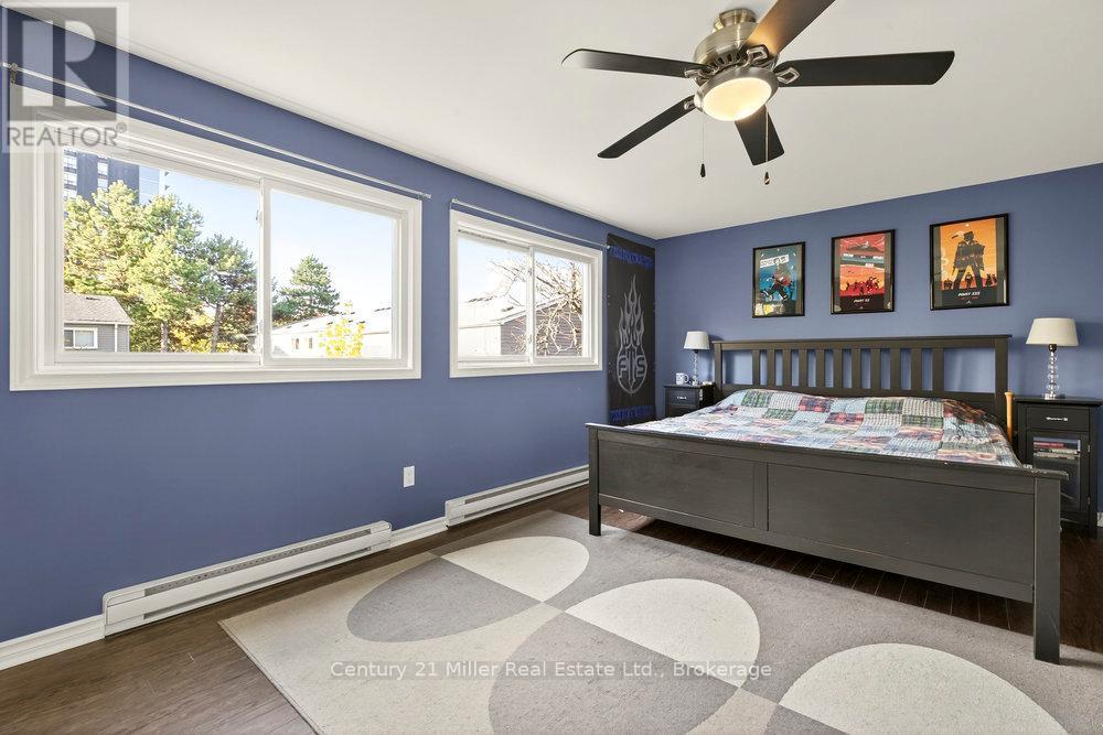 69 - 2050 Upper Middle Road, Burlington (Brant Hills), ON - Indoor Photo Showing Bedroom