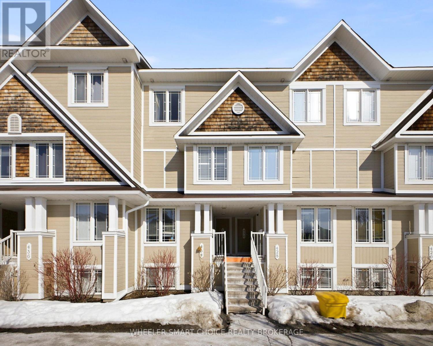 432 Hillsboro Private, Ottawa, ON - Outdoor With Facade