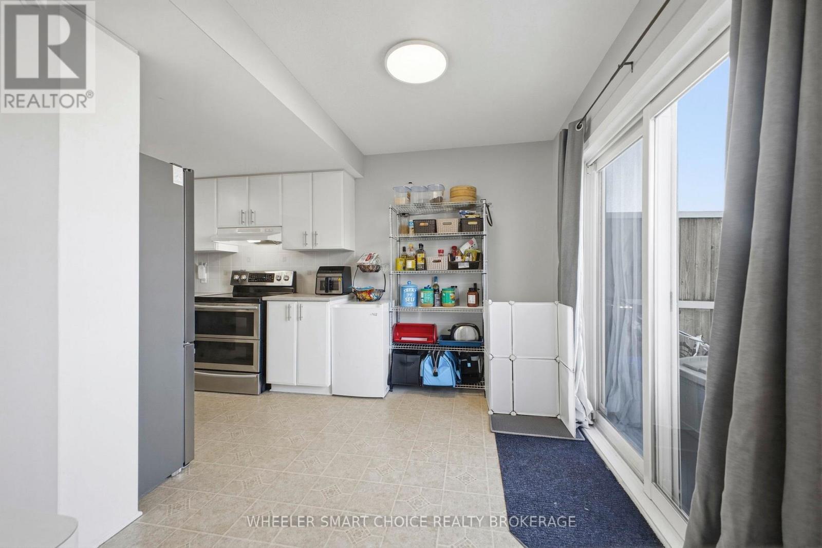 432 Hillsboro Private, Ottawa, ON - Indoor