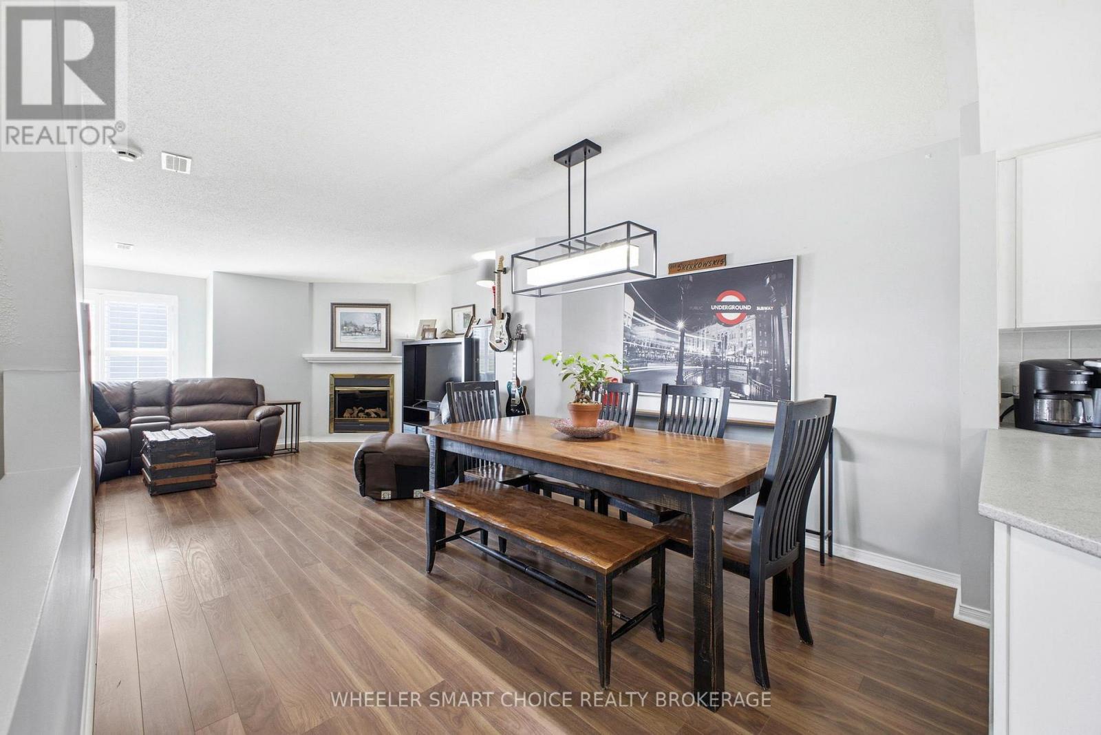 432 Hillsboro Private, Ottawa, ON - Indoor Photo Showing Dining Room With Fireplace