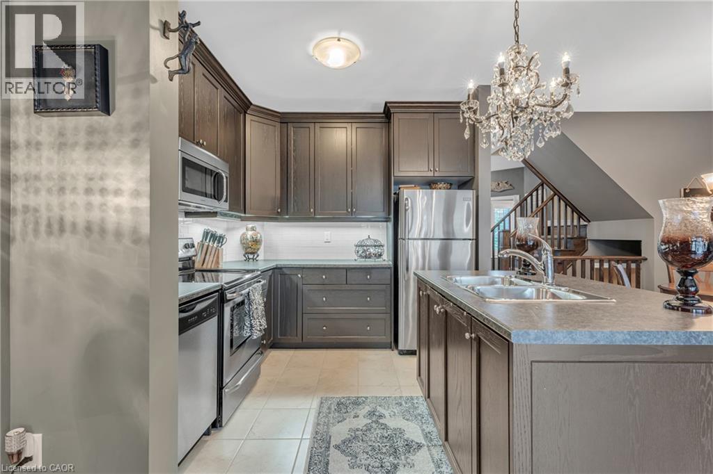 72 Dodman Crescent, Ancaster, ON - Indoor Photo Showing Kitchen With Double Sink