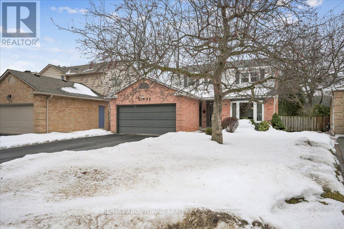 2132 Argon Court, Burlington, ON - Outdoor With Facade