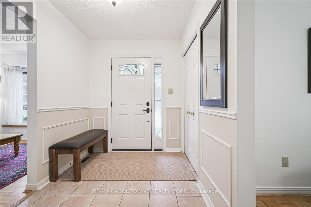 2132 Argon Court, Burlington, ON - Indoor Photo Showing Other Room