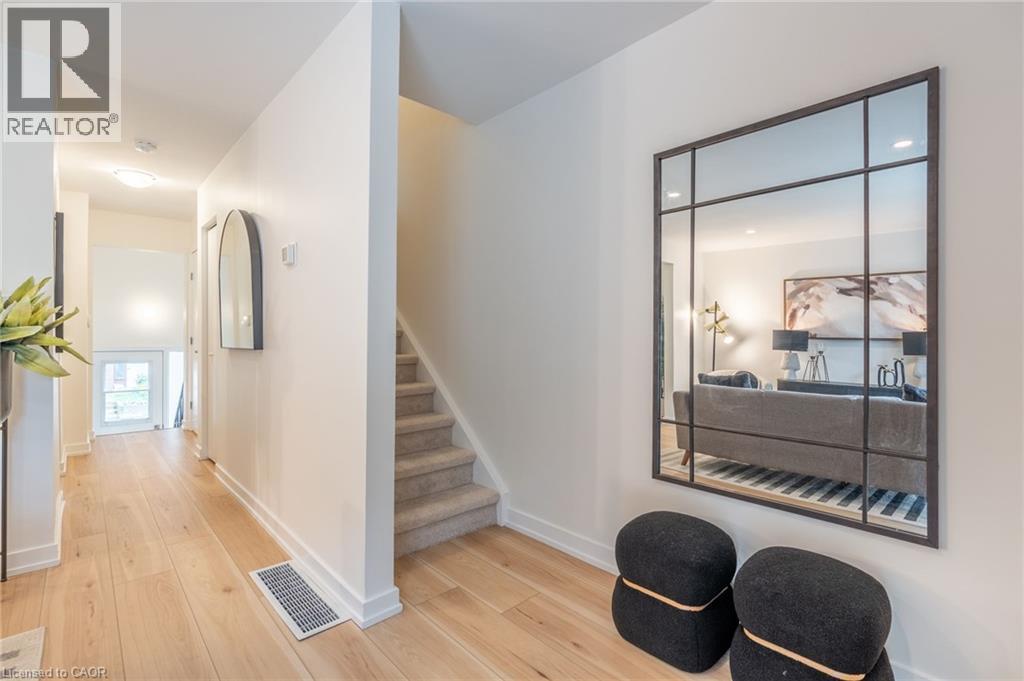 22 Woodman Drive N, Hamilton, ON - Indoor