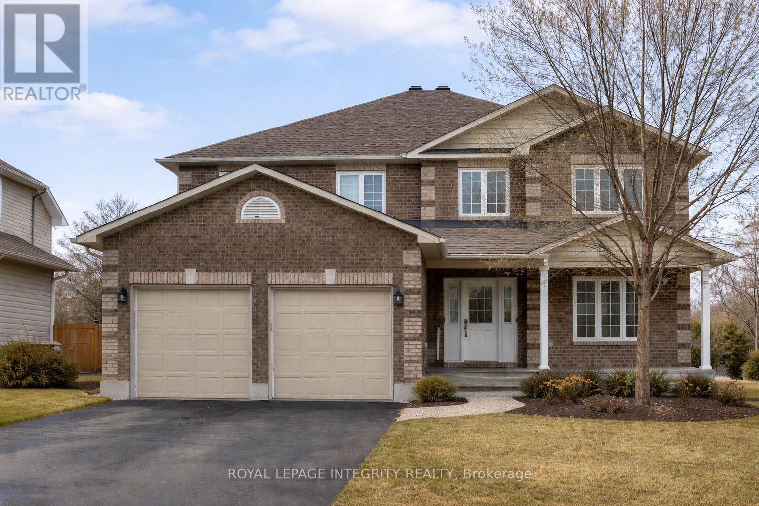 111 Comba Drive, Carleton Place, ON - Outdoor With Facade