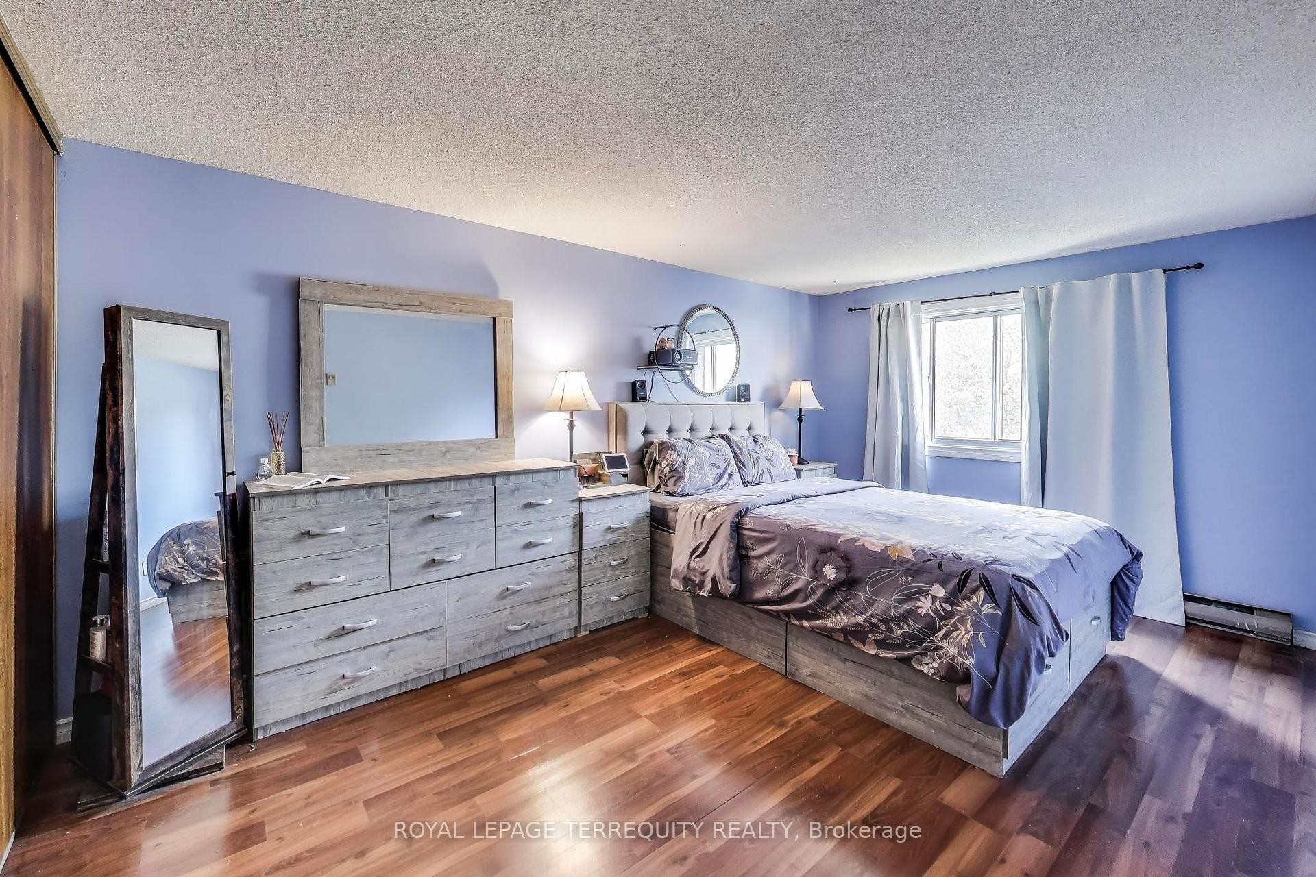 88-1100 Oxford Street, Oshawa, ON - Indoor Photo Showing Bedroom