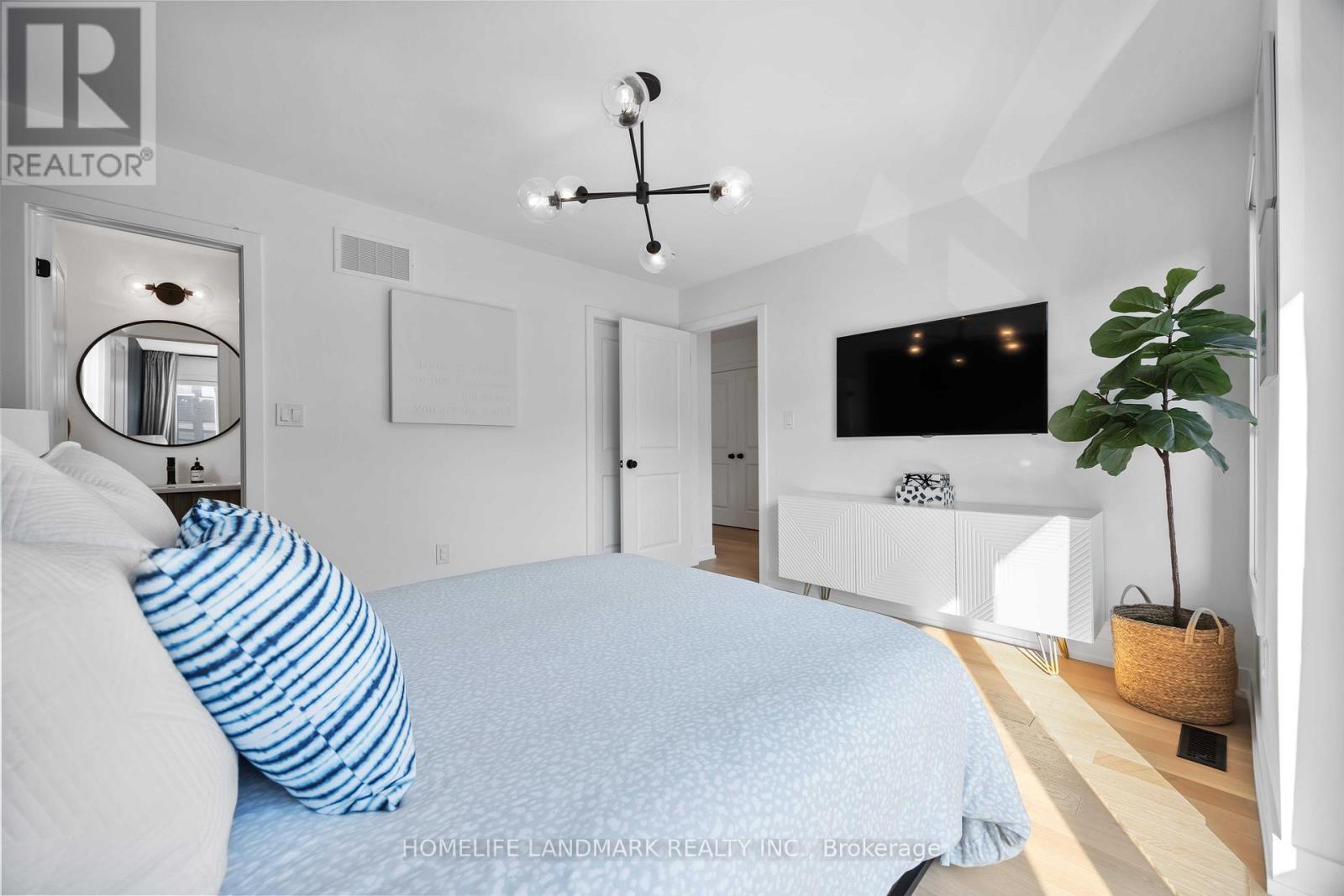 1330 Gull Crossing, Pickering, ON - Indoor Photo Showing Bedroom