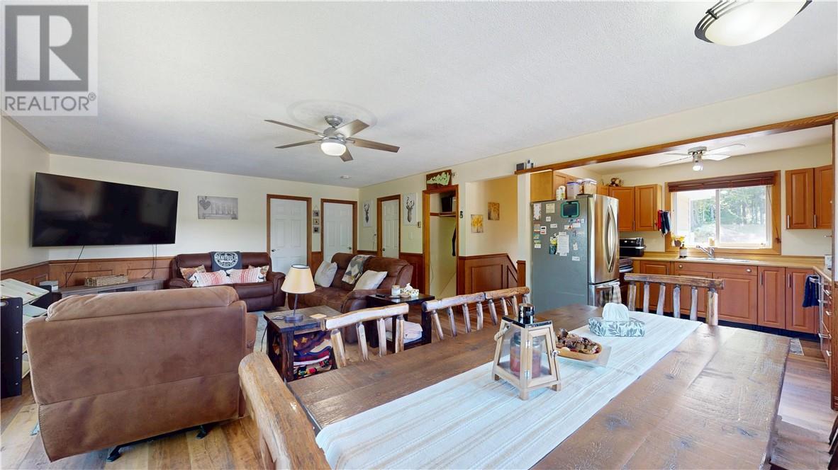 129 Maple, Kagawong, ON