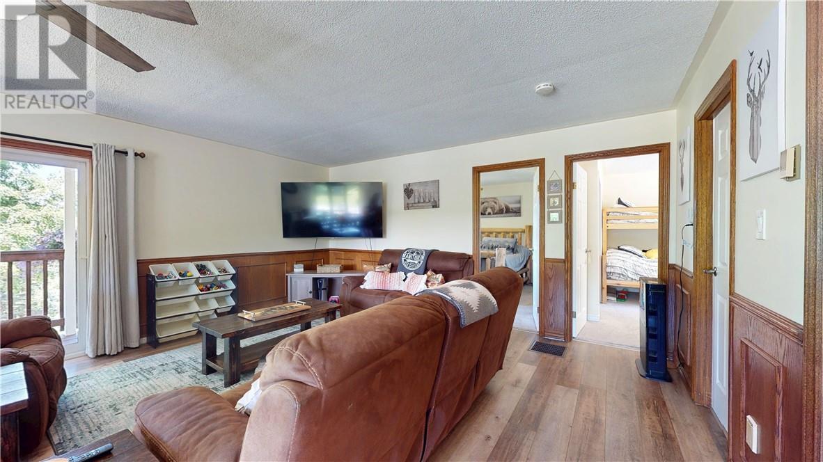 129 Maple, Kagawong, ON