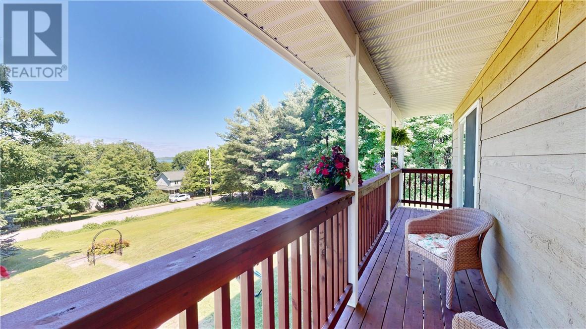 129 Maple, Kagawong, ON