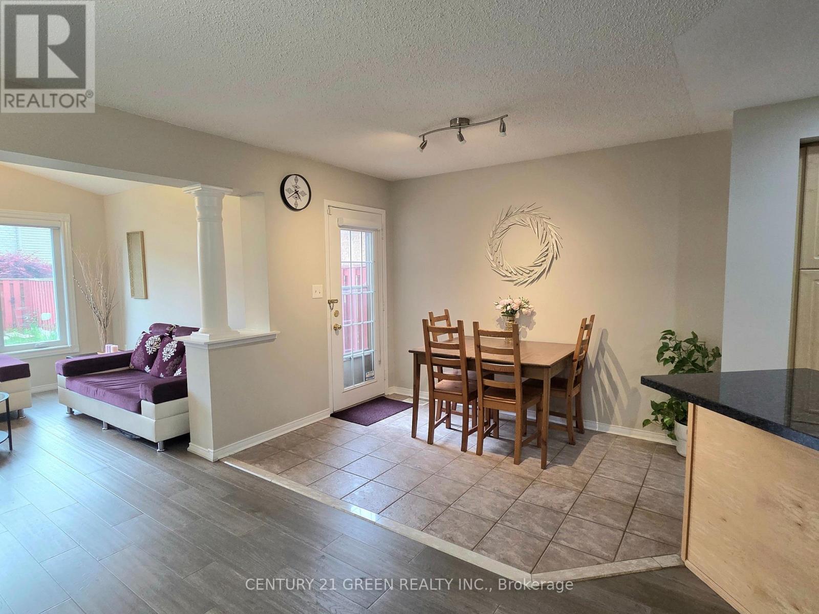 7314 Cork Tree Row, Mississauga, ON - Indoor
