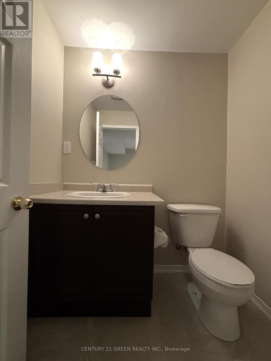 7314 Cork Tree Row, Mississauga, ON - Indoor Photo Showing Bathroom