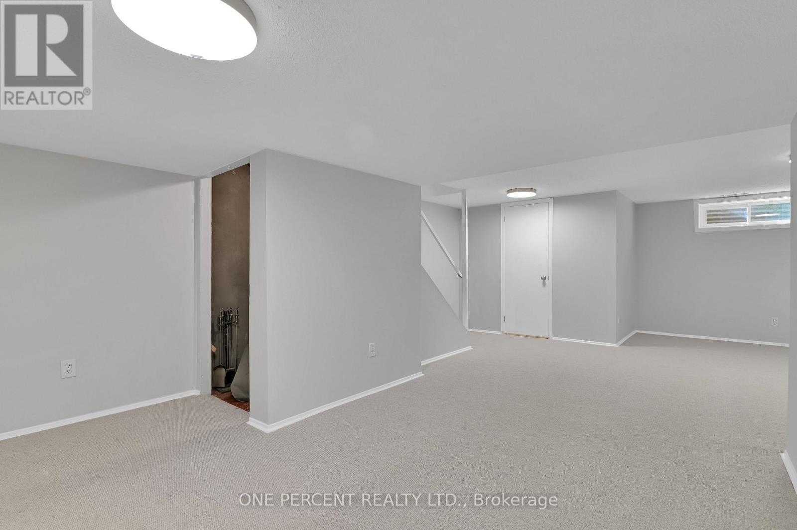 1511 Fisher Avenue, Ottawa, ON - Indoor
