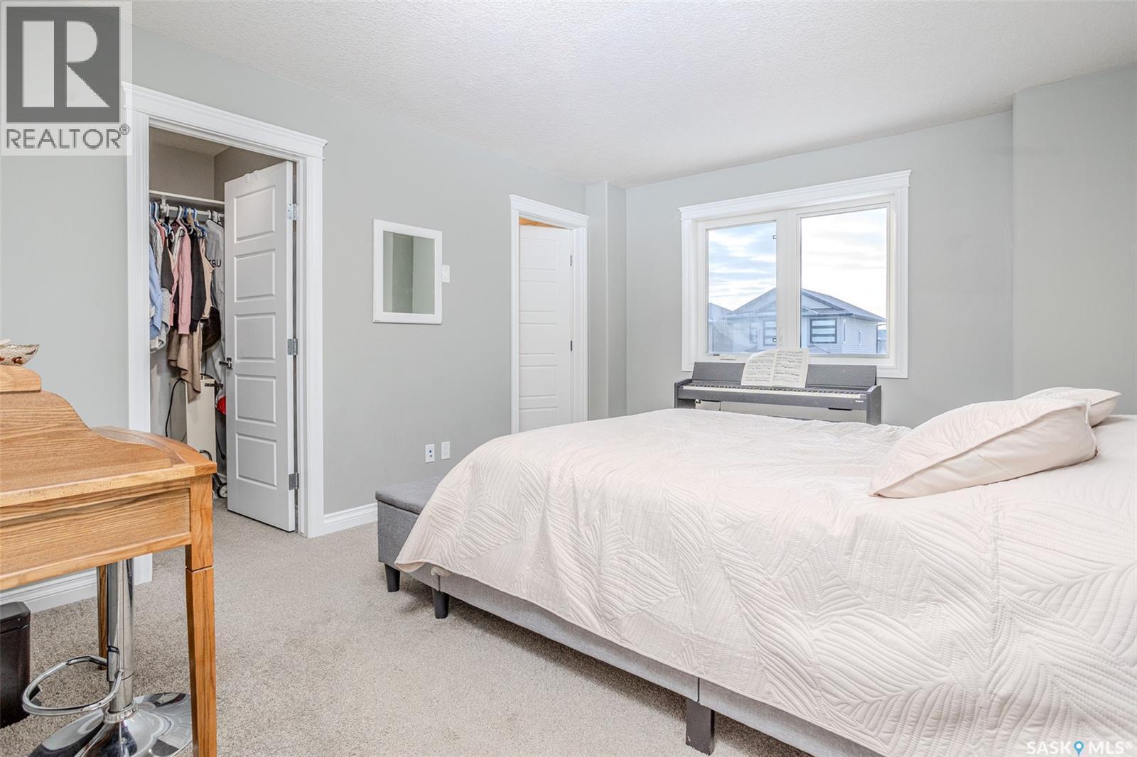 450 Kloppenburg Street, Saskatoon, SK - Indoor Photo Showing Bedroom