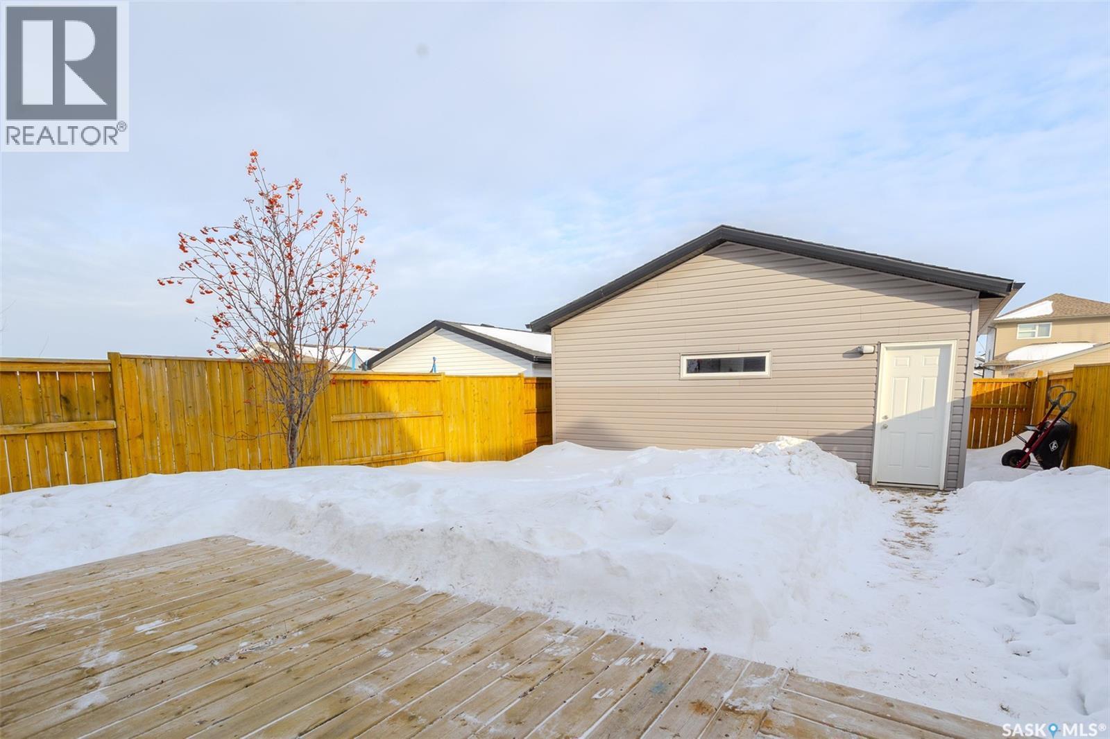 450 Kloppenburg Street, Saskatoon, SK - Outdoor