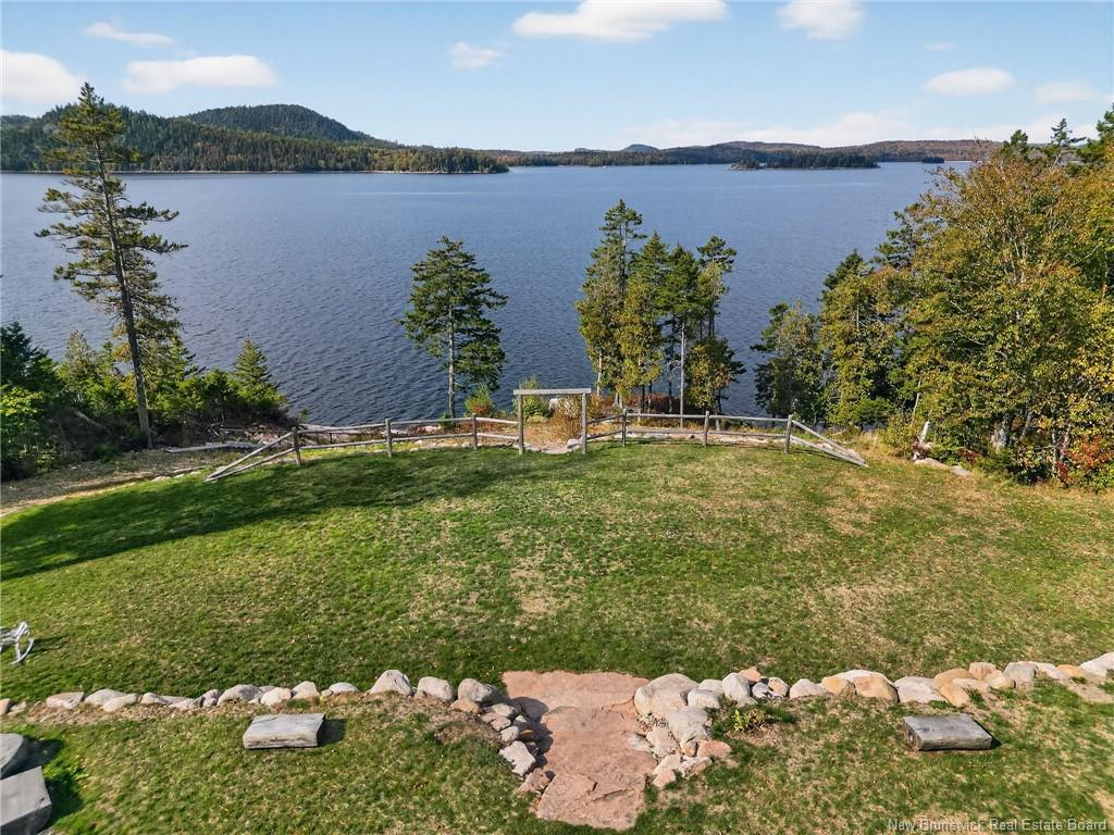 61 Bluff Rd, Utopia, NB